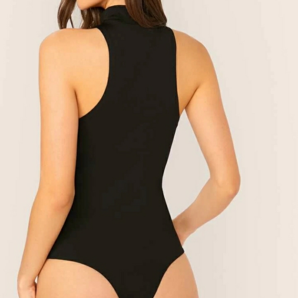 Bodysuit size medium - Picture 2 of 2